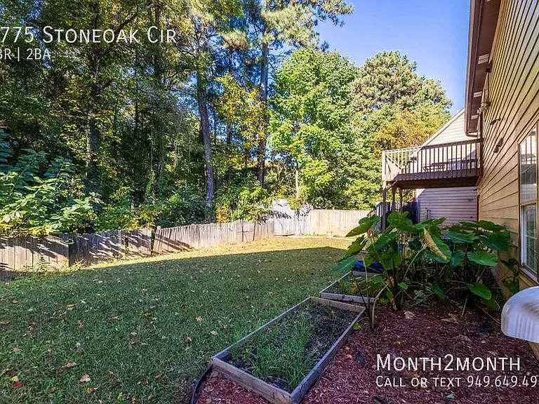 1775 Stoneoak Cir — Photo 32