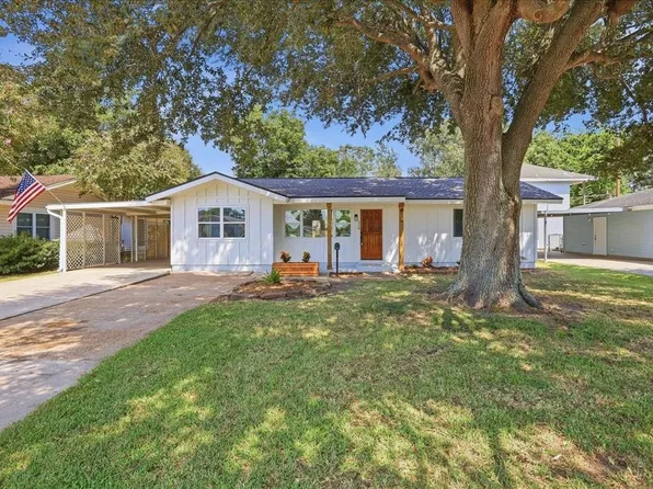 219 S 2nd St, Nederland, TX 77627