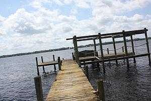 BREATHTAKING VIEW OF THE ST. JOHNS RIVER. DOCK. BO