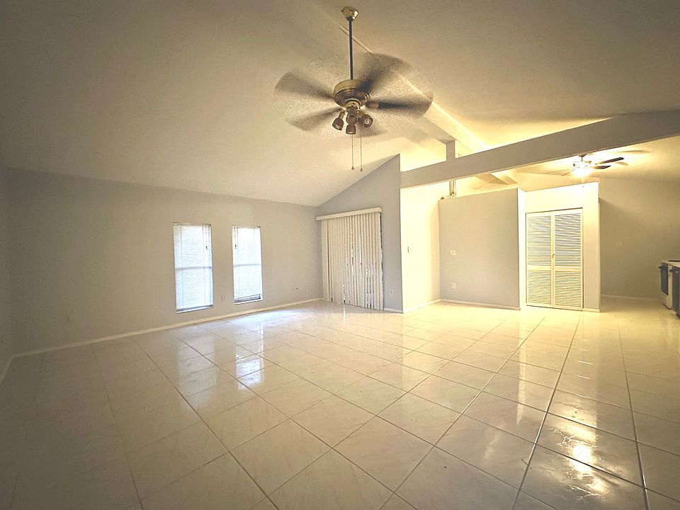1st image of 3005 Gulf Blvd #2