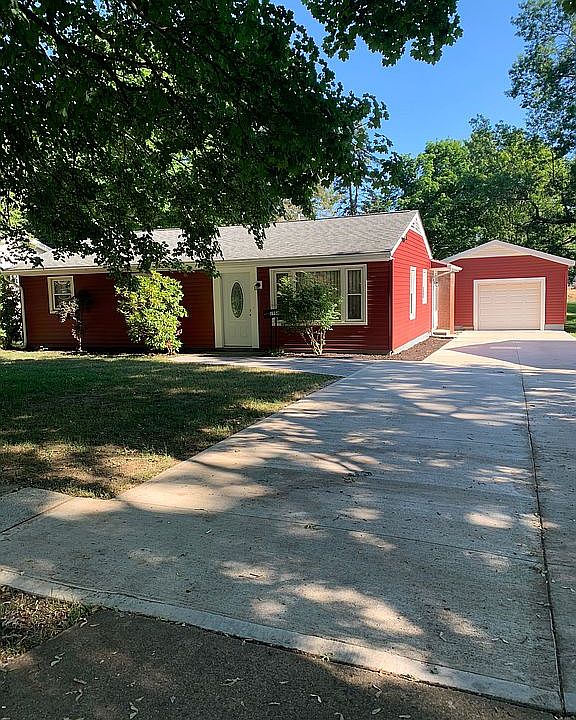 1st image of 1951 Fairview Ct