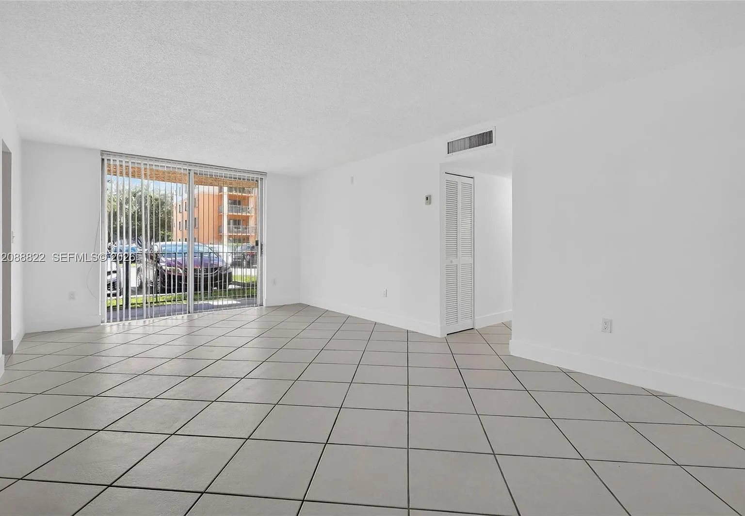 9360 Fontainebleau Blvd — Photo 4