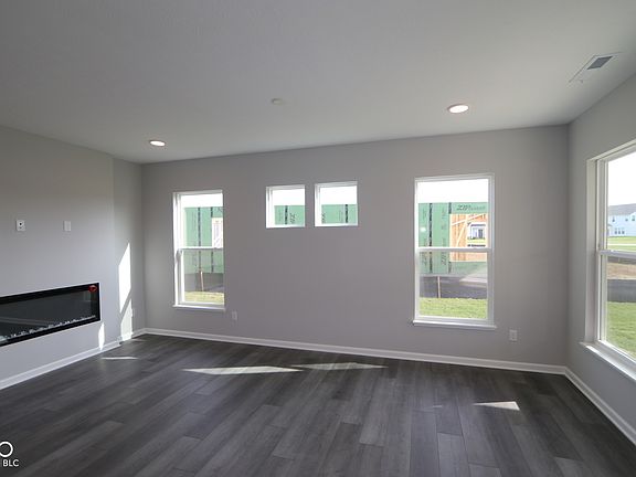 4th image of 16681 Cattle Hollow Ln