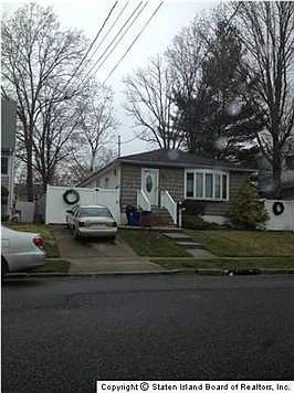 3rd image of 283 Thornycroft Ave