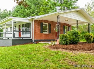 620 Allstar Ln, Hendersonville, NC 28739