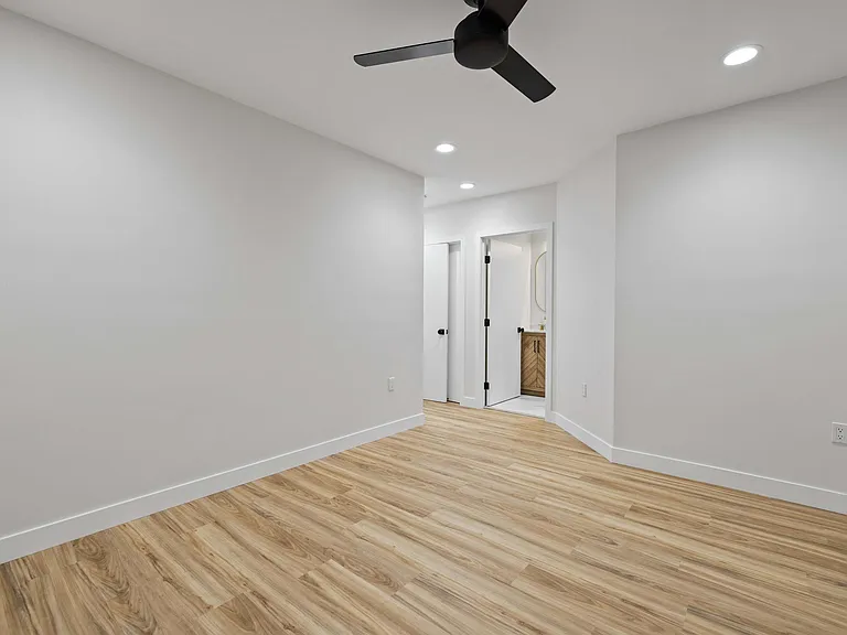 599 Cypress Ave — Photo 14