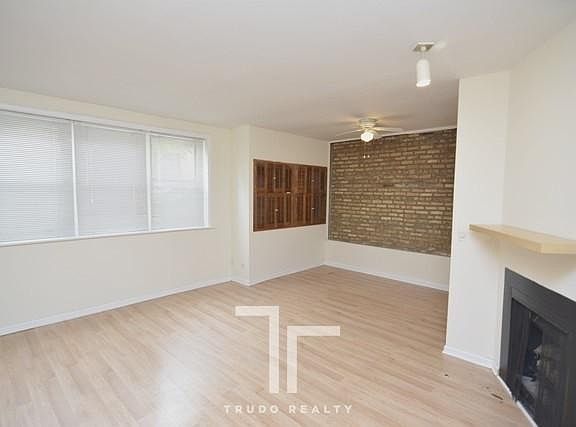 2nd image of 1101 W Barry Ave #1103GE