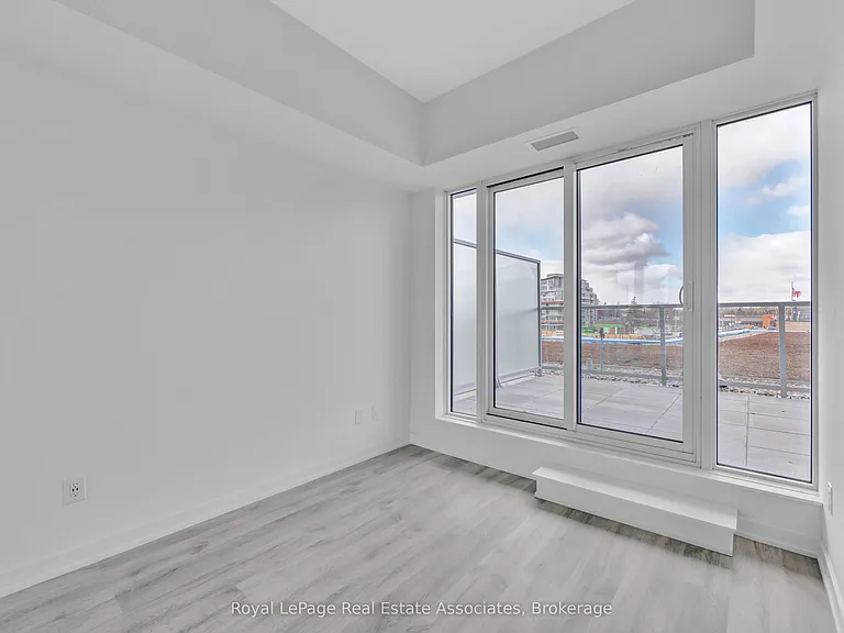 220 Missinnihe Way #324 — Photo 23