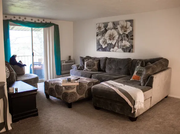 Kingston Place Apartments, 6961 Pearl Rd #59-05, Cleveland, OH 44130