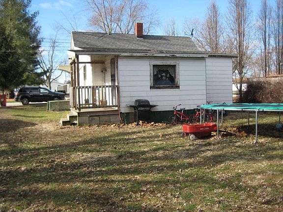 3rd image of 814 N Seymour St