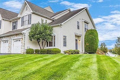 1st image of 2 Adams Ln #1