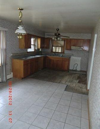3rd image of 5327 Lexington Ave