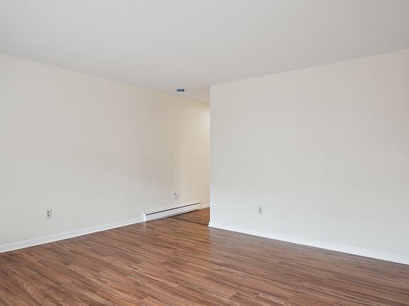 4th image of 4190 Packard St APT 3
