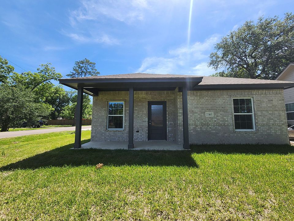 1st image of 2705 Goliad St