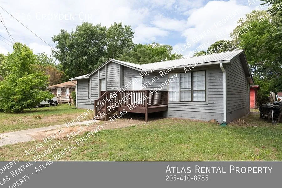 Beautiful 3-Bedroom Home with Granite Countertops! — Photo 2