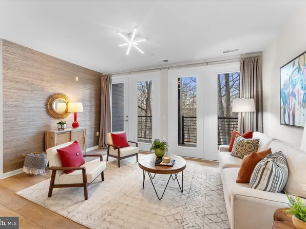 1669 Bandit Loop Unit 206A, Reston, VA 20190