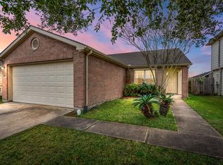 13102 Dawn Hollow Ln, Houston, TX 77072