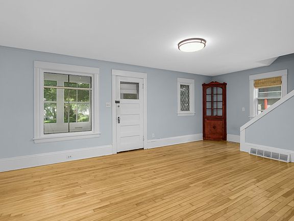 2nd image of 4231 Wentworth Ave