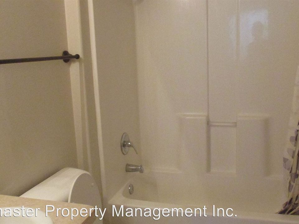 1st image of 153 Clubhouse Cir APT 102