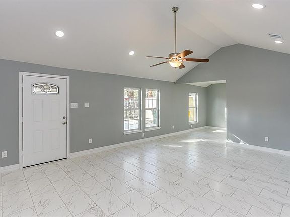 5th image of 4421 Davenport St