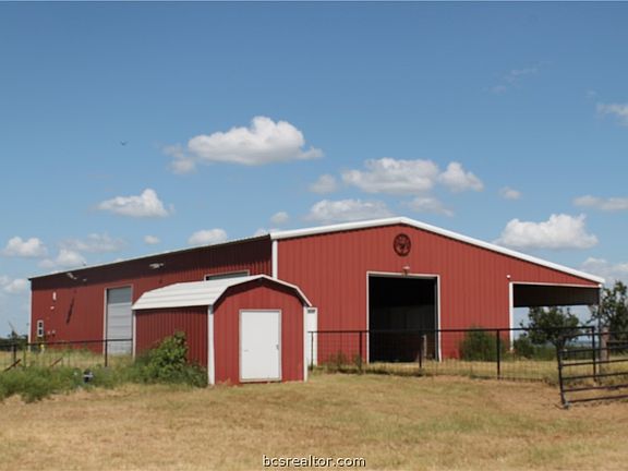 4th image of 8004 Milam County Rd