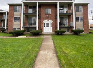 9 McConkey Dr APT 1, Buffalo, NY 14223