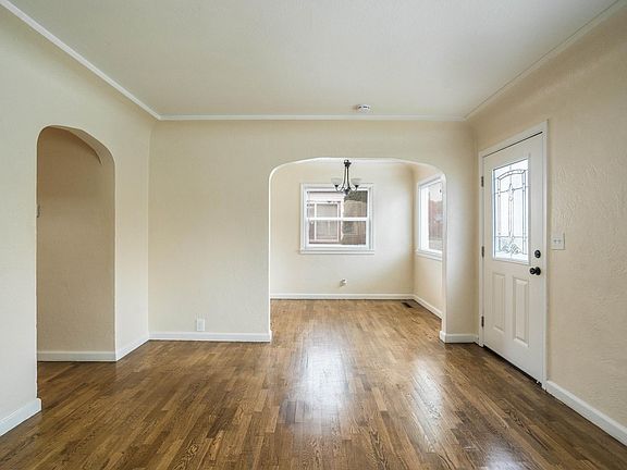 Living /Dining Room w/ graceful archways