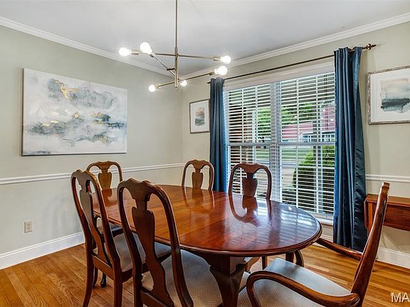3rd image of 13136 Oldfarm Dr