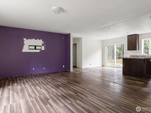 5th image of 174 Charmayne Drive