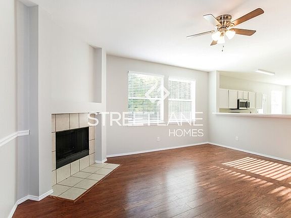 3rd image of 2317 Magnolia Dr