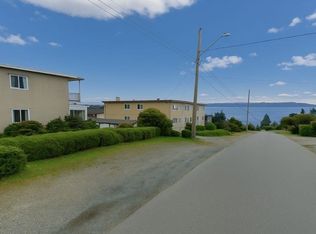 1040 Parker St #1, White Rock, BC V4B4R7