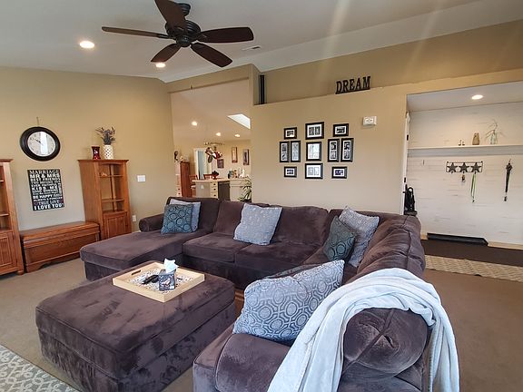 5th image of 4202 Campolina Ln