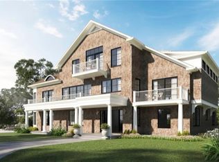 43 Ashurst Ave, Middletown, RI 02842