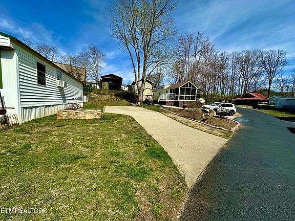 3rd image of 518 Flamingo Cir