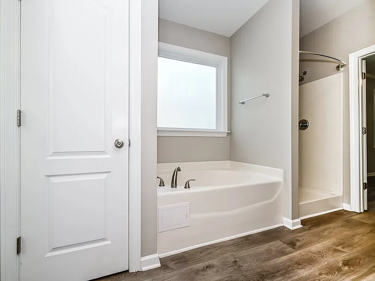 332 Southgate Dr — Photo 9