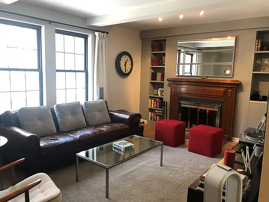 Rented by Buchbinder & Warren | media 17