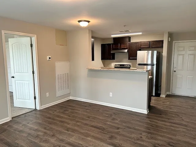 1 bed, 603 sqft, $1,100 — Photo 3