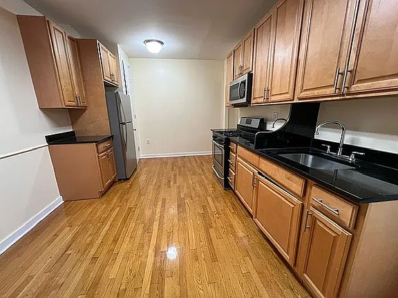 2nd image of 1143 43rd St #1D