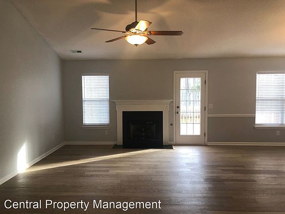 3rd image of 120 Glen Willow Ct