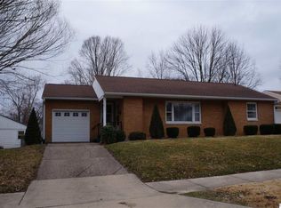 2938 Hampshire St, Quincy, IL 62301