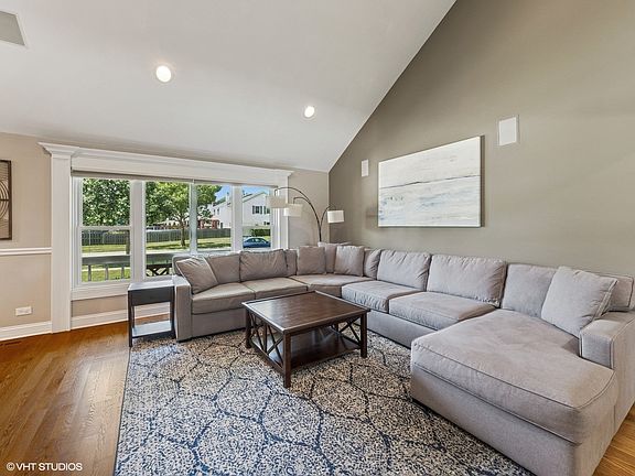 4th image of 651 Garth Rd