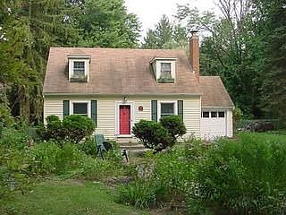 1st image of 160 Cherry Ln