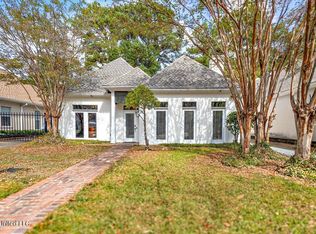 1060 Whitsett Walk, Jackson, MS 39206