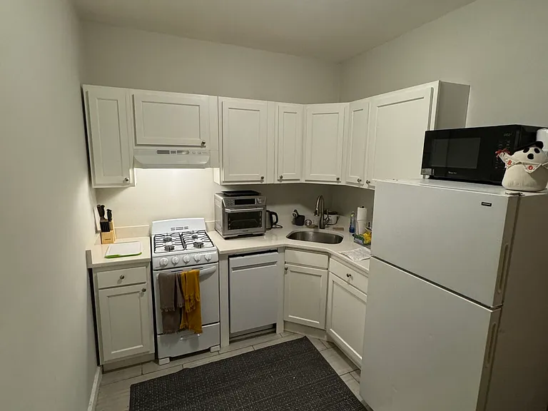38 Hemenway St #4 — Photo 10