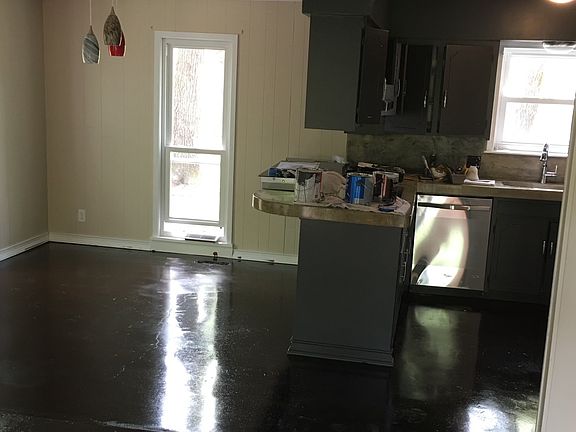 3rd image of 13854 Dogwood Dr