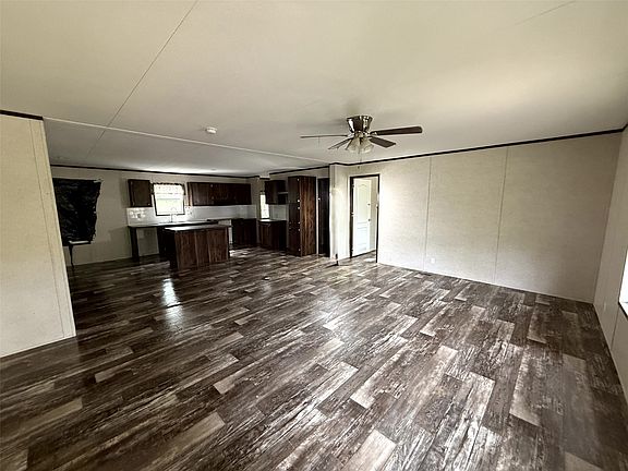 2nd image of 106 Summers Cir