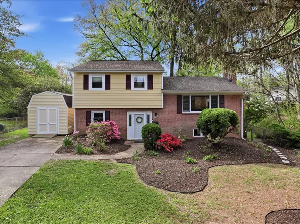 6912 30th St N, Arlington, VA 22213