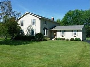 18030 Haskins Rd, Chagrin Falls, OH 44023