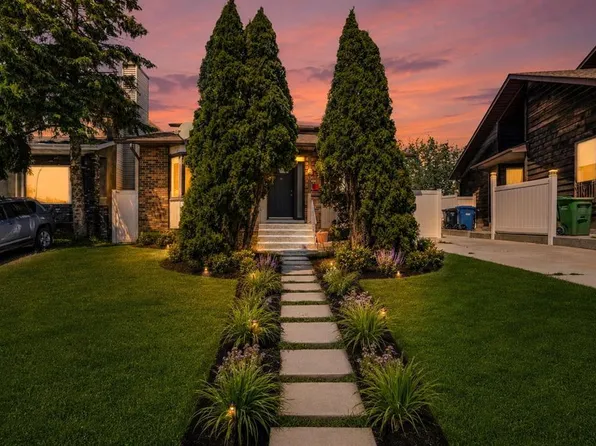 60 S Whitaker Close NE, Calgary, AB T1Y 5K3