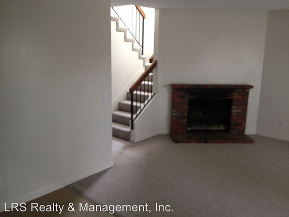4th image of 2047 E Yale Ct